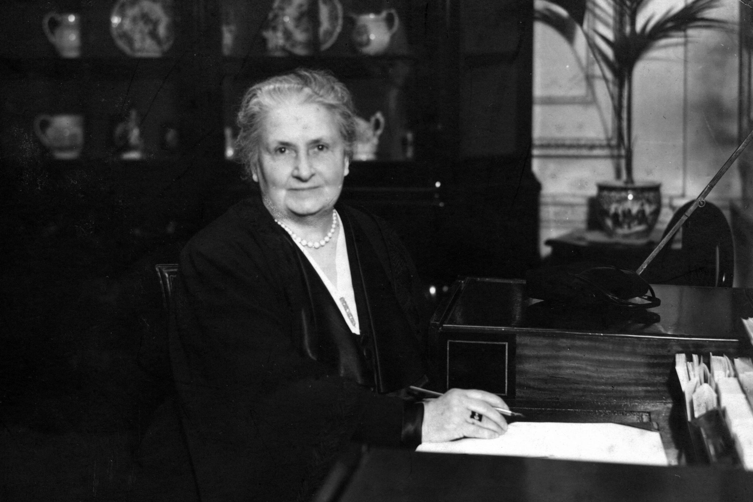 Maria Montessori writing