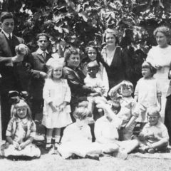 1915 Maria and Mario Montessori Los Angeles, USA