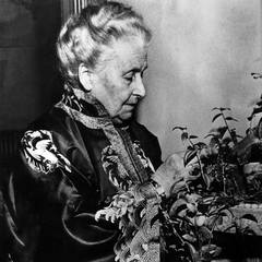 1949 Maria Montessori